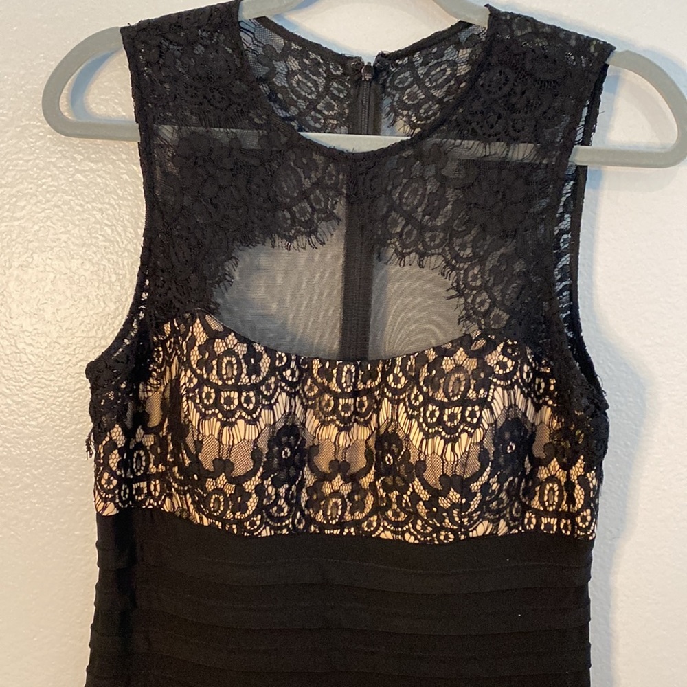 Betsy & Adam black lace mesh textured cocktail dress little black dress size 10 - Picture 4 of 12